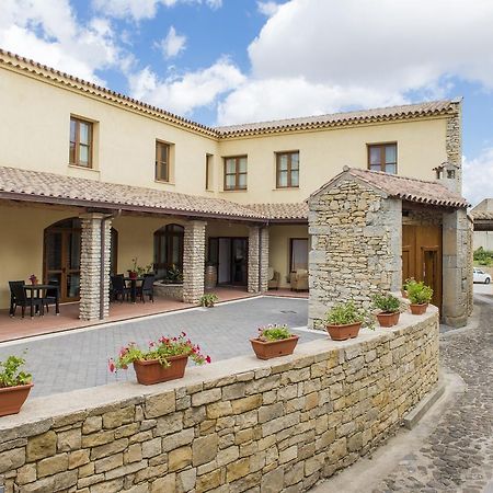 Albergo Diffuso Il Mandorlo Baressa Bagian luar foto