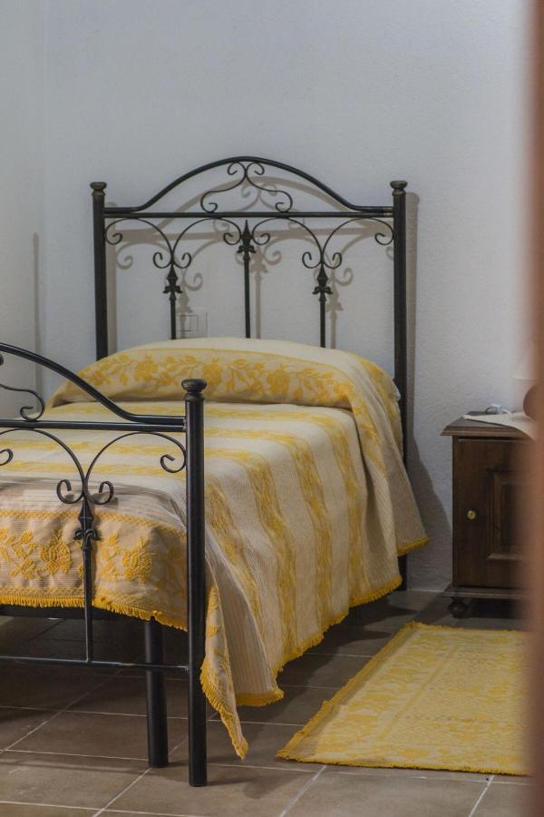 Albergo Diffuso Il Mandorlo Baressa Bagian luar foto