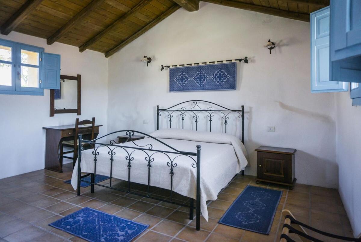 Albergo Diffuso Il Mandorlo Baressa Bagian luar foto