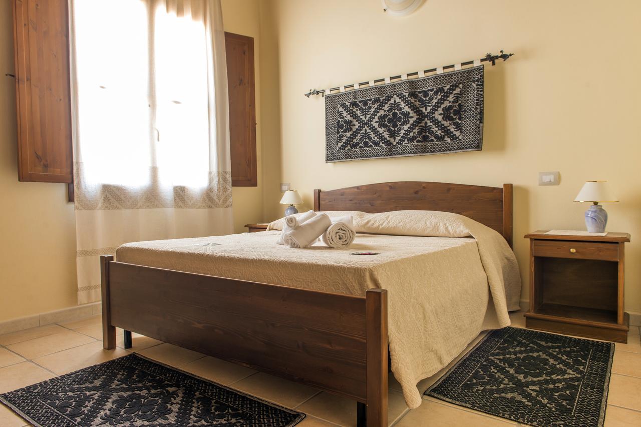 Albergo Diffuso Il Mandorlo Baressa Bagian luar foto