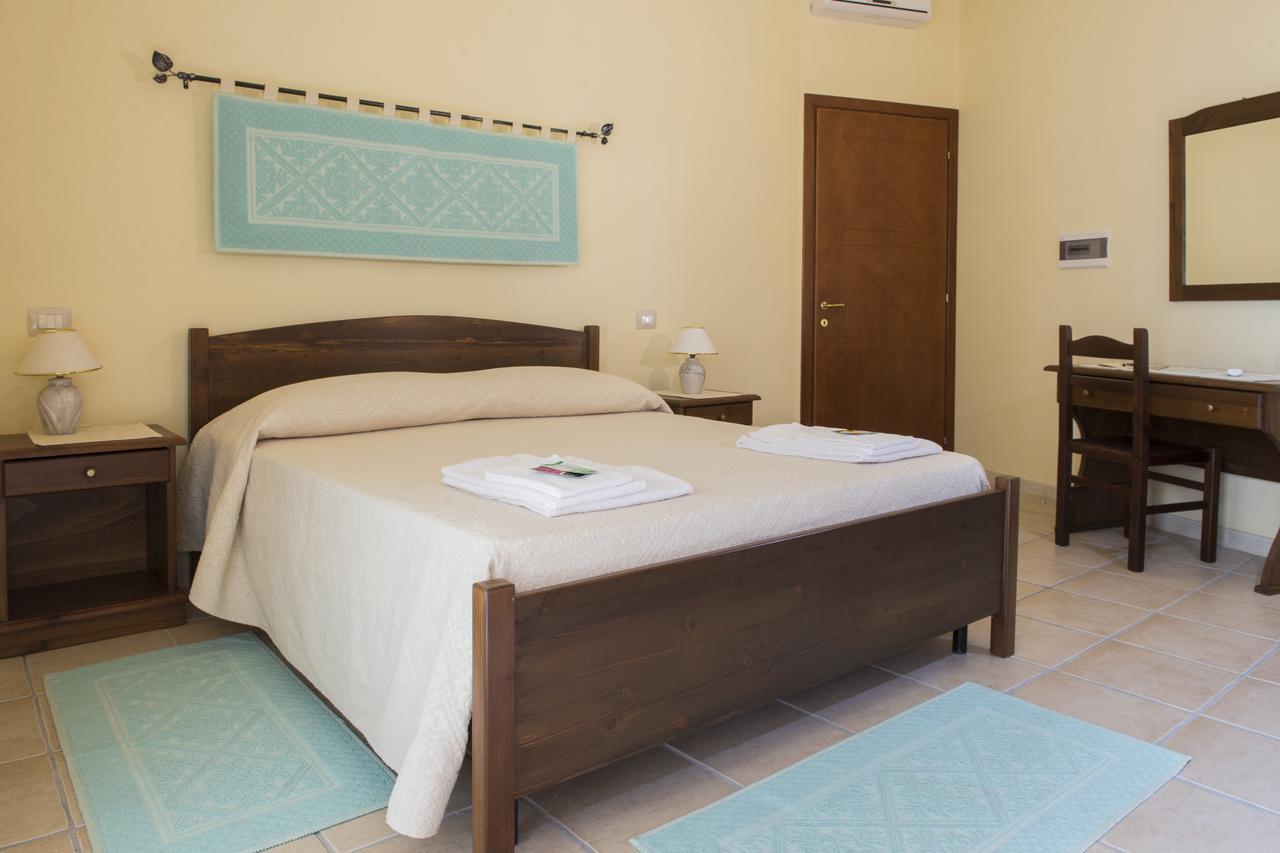 Albergo Diffuso Il Mandorlo Baressa Bagian luar foto