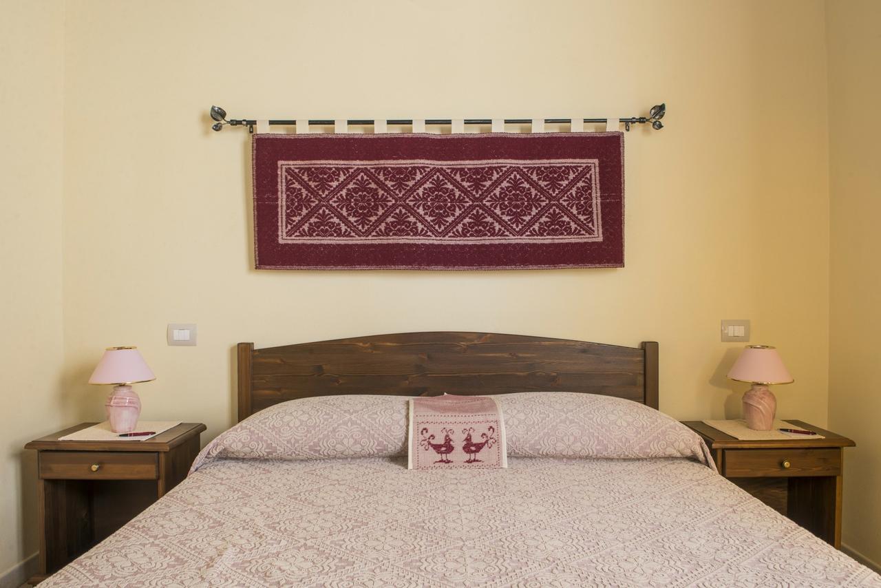 Albergo Diffuso Il Mandorlo Baressa Bagian luar foto