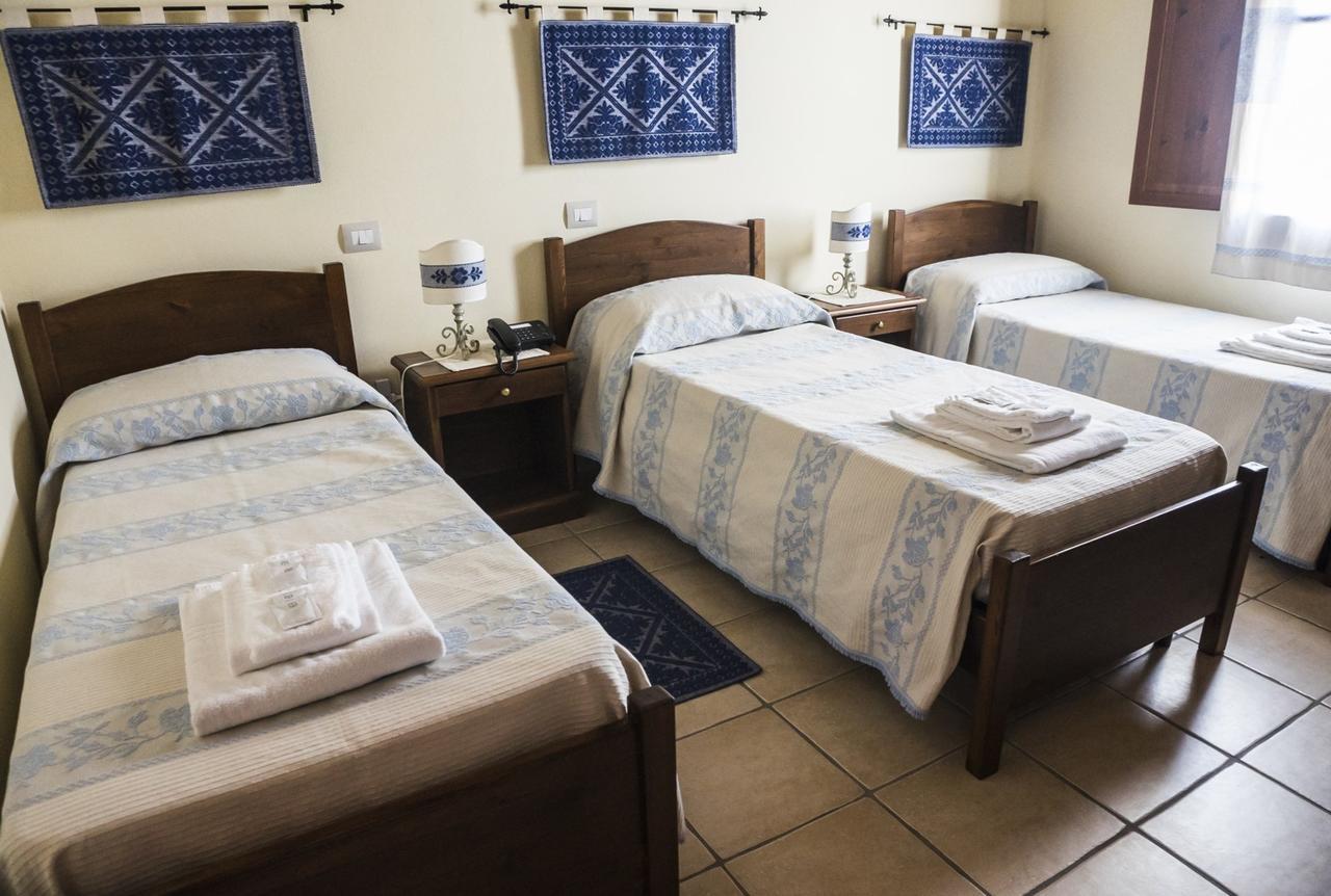Albergo Diffuso Il Mandorlo Baressa Bagian luar foto